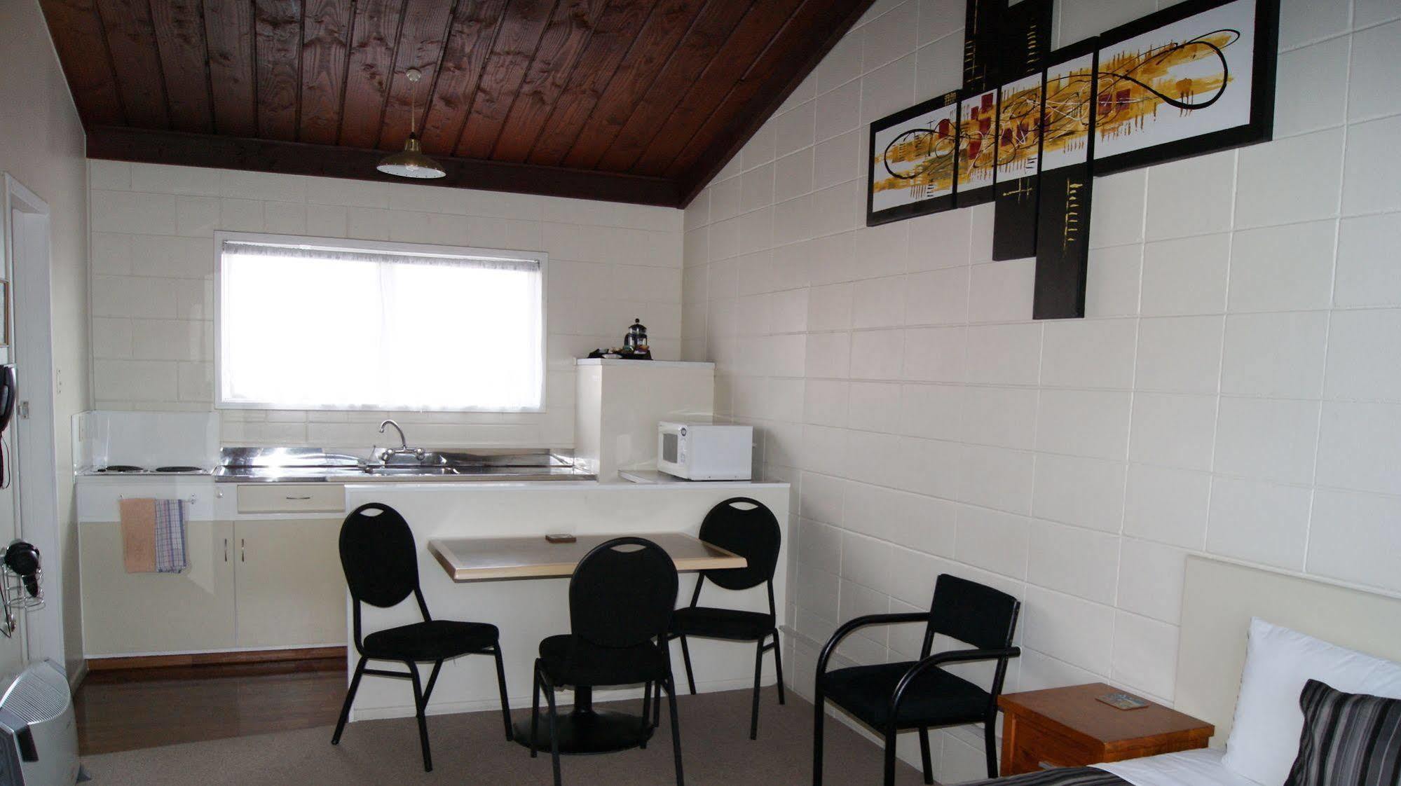 Tourist Court Motel Whakatane Exterior foto