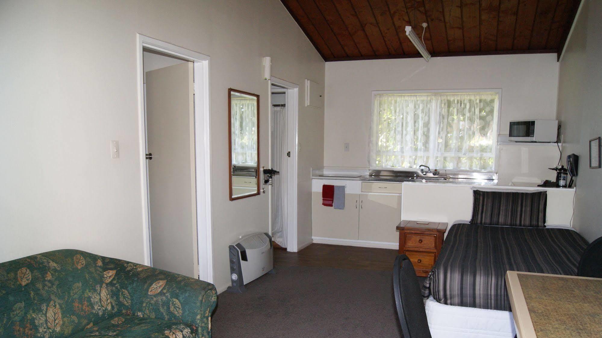 Tourist Court Motel Whakatane Exterior foto