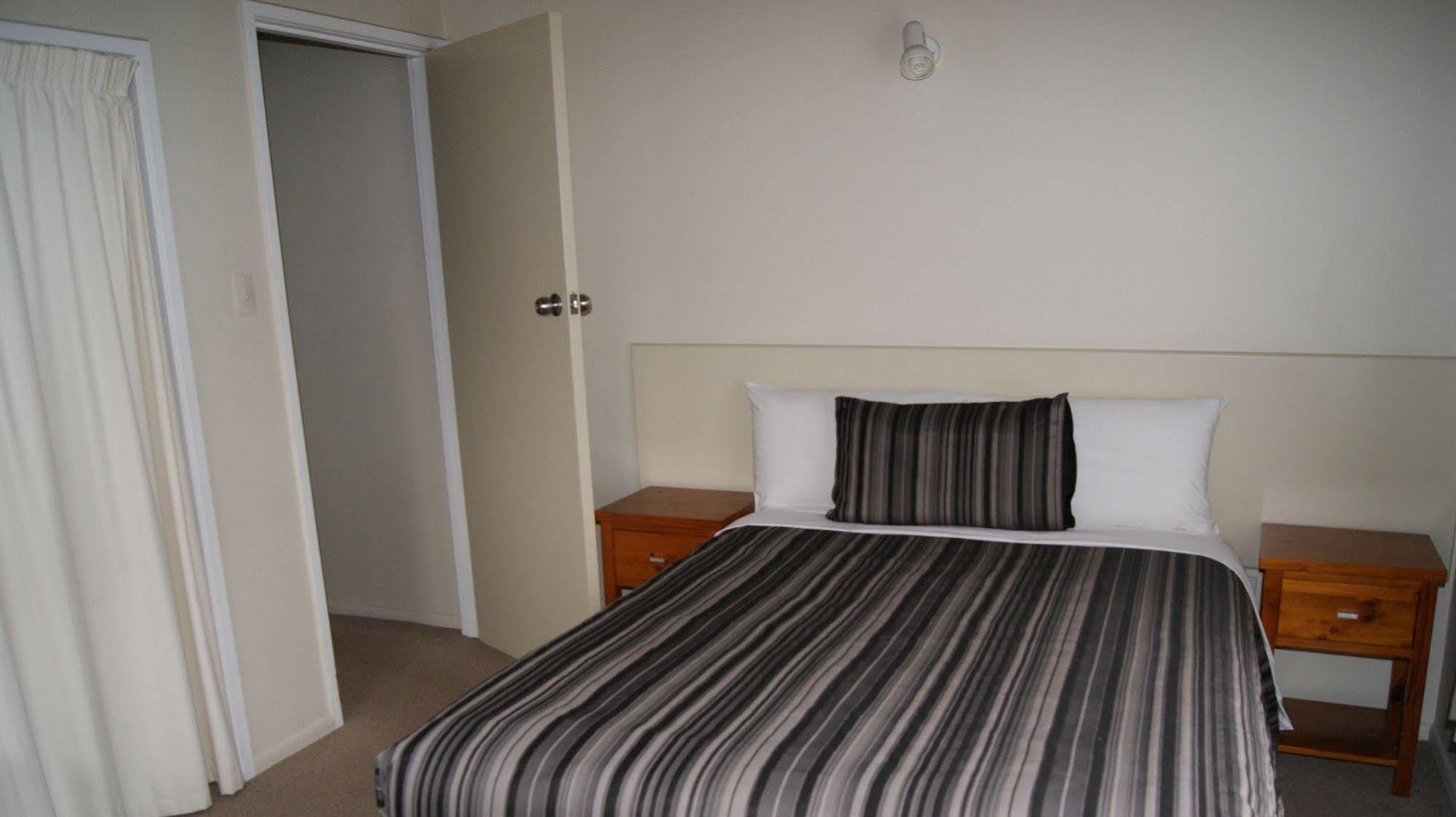 Tourist Court Motel Whakatane Exterior foto